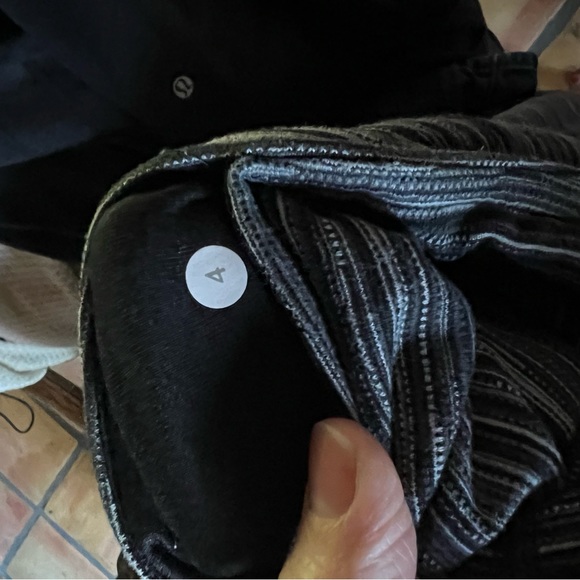 High times full length cyber stripe, dark grey - Lululemon - Picture 4 of 5